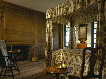luke bedroom